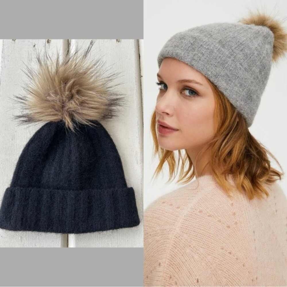ARITZIA Pom Beanie